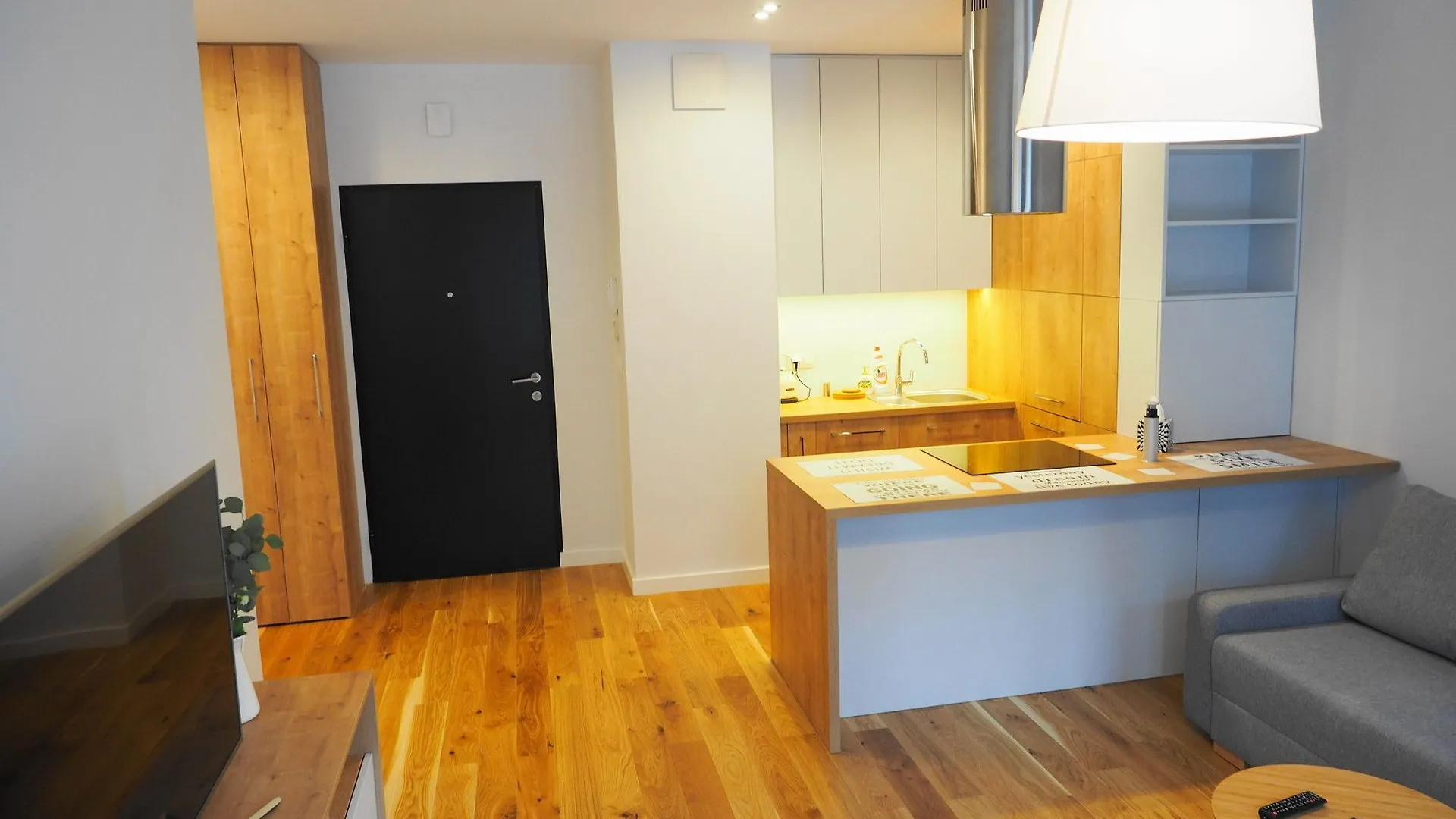 Magazynowa Airport Apartments Warsaw